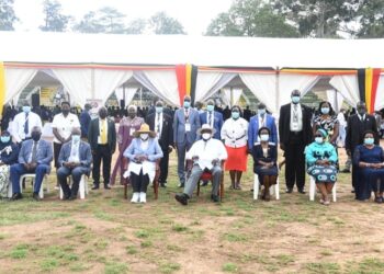 President Yoweri Museveni with Education Minister Janet Museveni in a group photo with Head Teachers