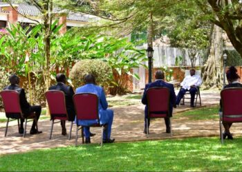 President Yoweri Museveni in a meeting with South Sudan's Special Envoy