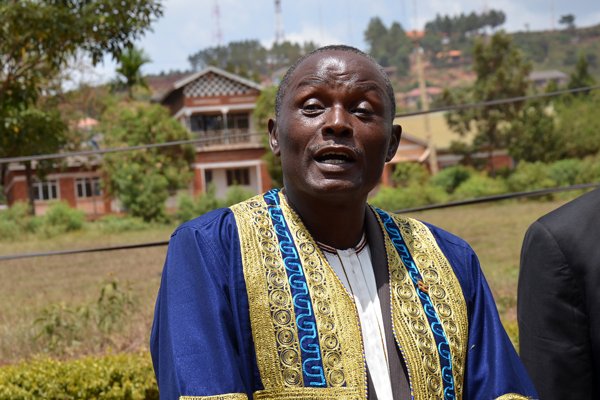Museveni, Busoga'nın kültürel simgesi Patrick Izimba Gologolo'nun yasını tutuyor