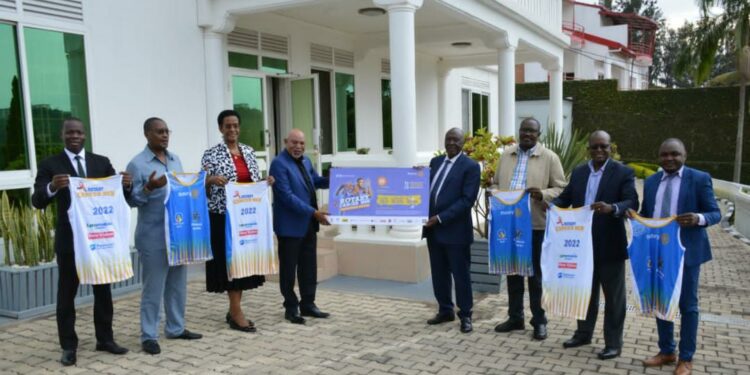 Hon. Gen. Jeje Abubakar ODONGO, Minister of Foreign Affairs of the Republic of Uganda (4th Left) H.E. Rtd. Gen. Robert Rusoke, Uganda's High Commissioner to the Republic of Rwanda (4th Right) Hon. Vincent Bagiire Waiswa Permanent Secretary, (3rd Right) Amb. Arthur Kafeero, Ag. Regional and International Political Affairs (2nd Right), Amb. Anne Katusiime Deputy Head of Mission - Kigali (3rd Left), Robert Tugume Accounting Officer (L) Baluku Ronald 3rd Secretary (R)