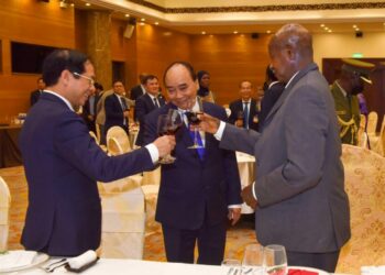 President Museveni with Vietnamese leader Nguyễn Xuân Phúc