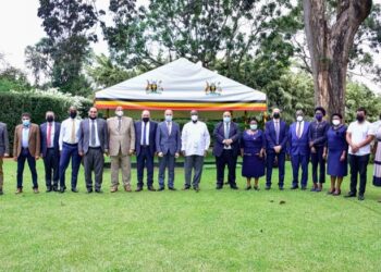 President Yoweri Museveni in a group photo with the Arab Investors