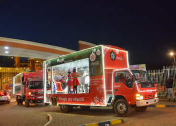 Caravans leaving the venue for the communties