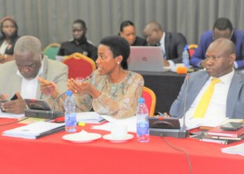 Hon. Eddie Kwizera (L), Hon. Juliet Kinyamatama and Hon. Fredrick Angura during the interface with the education ministry officials