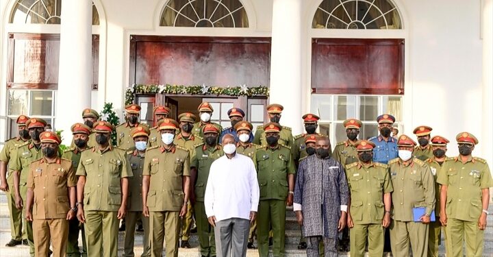 President Yoweri Museveni with student officers from the National Defense College