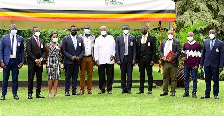 President Yoweri Museveni with a delegation from Uganda Medical Association