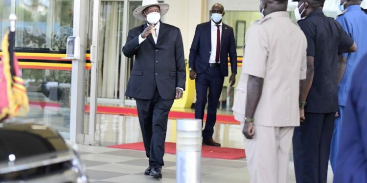 Museveni returns from Abu Dhabi after a 3 day working visit