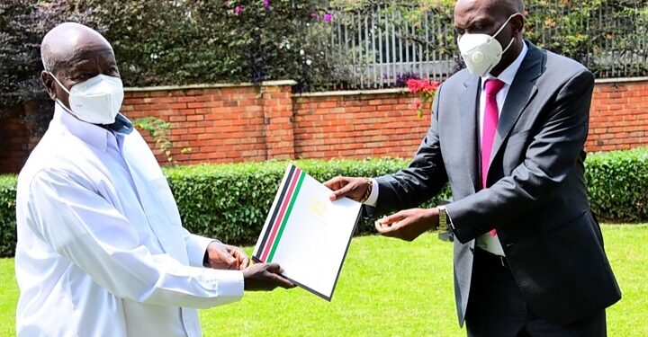 President Yoweri Museveni receives special message from his Kenyan counterpart William Ruto