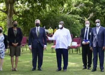 CITIBANK team led by CEO David Livingstone meeting Museveni at State House , Entebbe