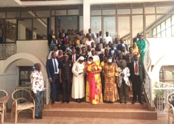 Minister Babalanda in a group photo with RDCs and RCCs from Central Buganda