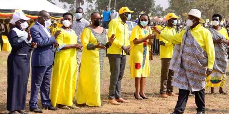 President Museveni welcomed by NRM officials in Soroti