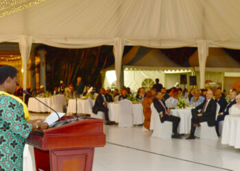 Vice President Jessica Alupo addressing guests during the Ifta dinner at State House Entebbe on Friday. PPU Photo