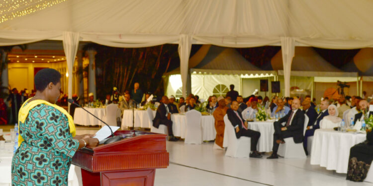 Vice President Jessica Alupo addressing guests during the Ifta dinner at State House Entebbe on Friday. PPU Photo