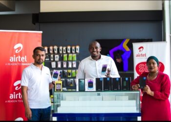 Right to Left: Siddaraju Head of Sales Transtel, Henry Njoroge Marketing Director Airtel Uganda and Ms. Joweria Nabakka Head Data and Devices Airtel Uganda with the iPhone 14, iPhone 14+, iPhone plus, Samsung S23+ and Samsung S23 Ultra.