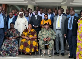 Minister Babalanda,  ISO  Deputy DG Lt Col Emmy Katabazi in a group photo with officials from the RDC Secretariat and RDCs/RCCs from Western Uganda