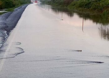Katonga River high water levels cut off part of Masaka road