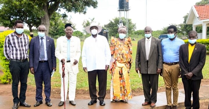 President Yoweri Museveni with Leaders of Lango Cultural Foundation
