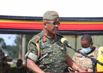 Maj Gen Leopold Kyanda addressing SFC troops while on the CDF mobilisation drive at SFC Headquarters in Entebbe