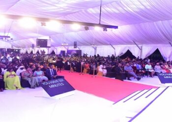 Tayebwa (R) addressing the film makers at their gala night