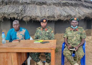 Col Gai Mpadwa 5 Infantry Division second in command and LC3 Chairman Parabongo Sub-county Mr. Stephen Ochan briefing the media about the suspects