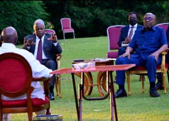 President Museveni with former Prime Ministers, Dr Ruhakana Rugunda and Amama Mbabazi at State House-Entebbe