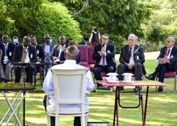 President Museveni meeting a delegation from Malera Tech led by Israel Green at State House Entebbe on Wednesday. PPU Photo
