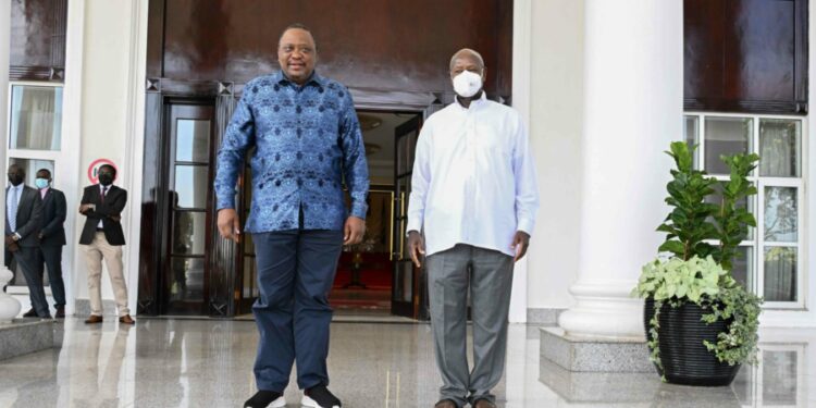 President Museveni meets H.E Uhuru Kenyatta at State House-Entebbe