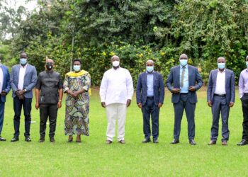 President Museveni, VP Alupo and Stabex International officials in a group photo