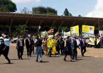 President Museveni arriving at Kololo