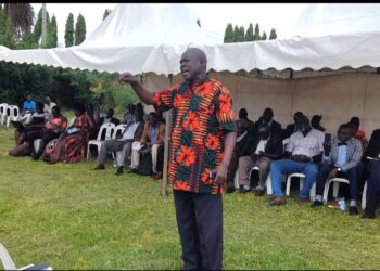 Alex Abura Kawa Lolo addressing participants during a recent meeting of clan chiefs in Lira City.