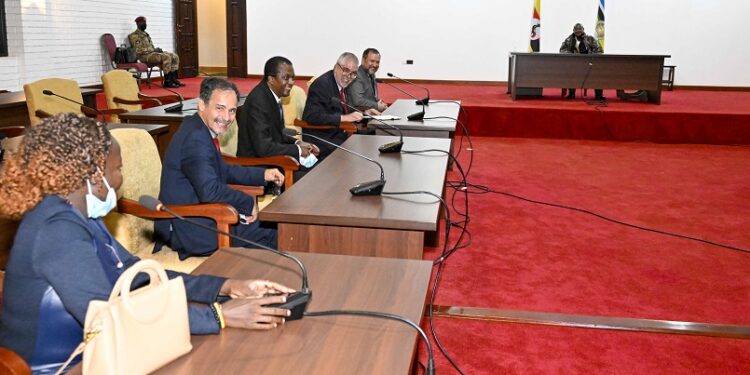 President Yoweri Museveni in a meeting with Minister of the People’s Power for Foreign Affairs of the Bolivarian Republic of Venezuela H.E. Yván Eduardo Gil Pinto and his delegation at the State Lodge Nakasero on 2nd October 2023. Photo by PPU/ Tony Rujuta.