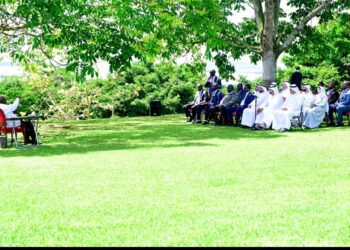 President Museveni with a delegation from Sharjah Chamber of Commerce and Industry