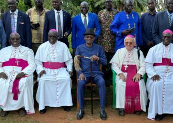 Archbishop John Baptist Odama of Gulu ,retired Lira Bishop  Gisueppe Franzelli,Bishop Sabino Ocan Odoki of Arua pose for a group photo with a delegation of clan chiefs from Lango led by the Lango Paramount Chief-elect Eng Dr Michael Moses Odongo Okune.