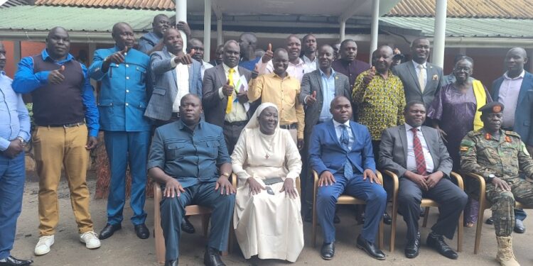 Hajji Sadat Kisuyi, Officials from the Office of the President in a group photo with RDCs and DISOs