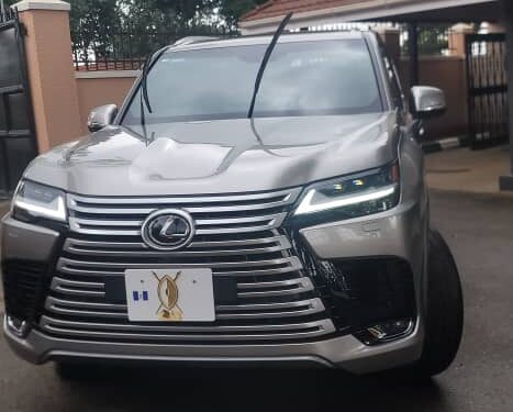 Lexus LX J30L
