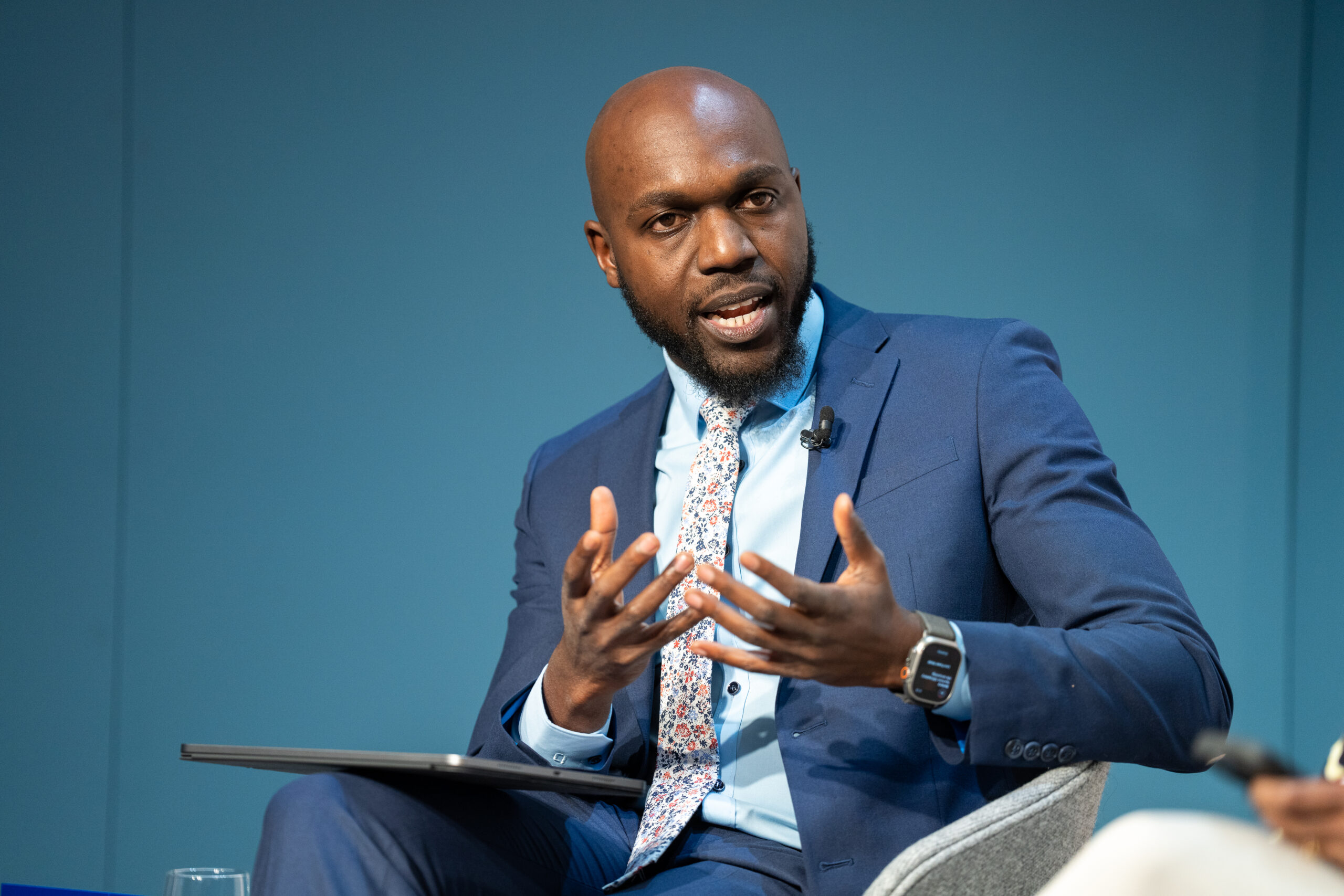 Larry Madowo, International Correspondent, CNN International, speaking in the Advancing Racial and Ethnic Equity session at the World Economic Forum Annual Meeting 2022 in Davos-Klosters, Switzerland, 19 January,  2023. Ignite. 

Copyright: World Economic Forum / Boris Baldinger